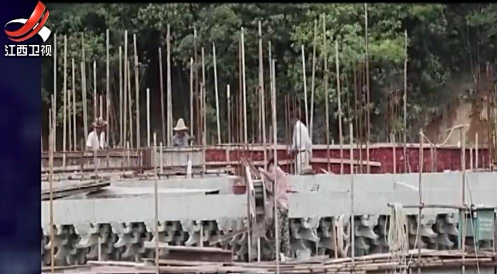 搬砖小伙逆袭人生,在工地搬砖健身网红