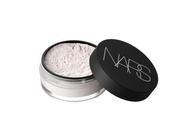 超平价散粉推荐油皮,求推荐不化妆不卡粉持久度的散粉