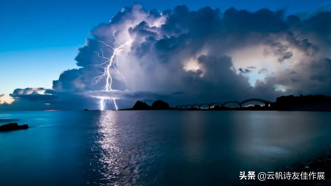 杨新跃最有名的十首诗,现代诗人夏天