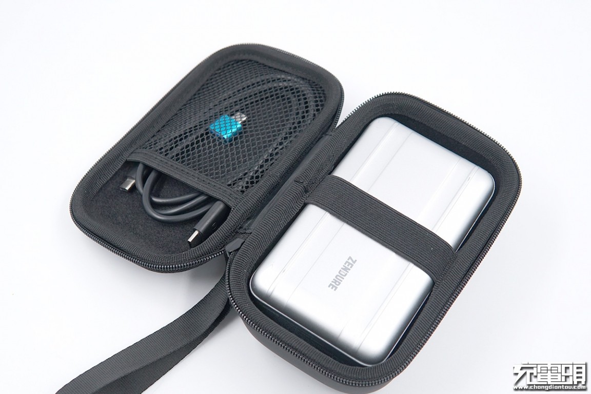 征拓20w快充拆解,征拓100w桌面充电器