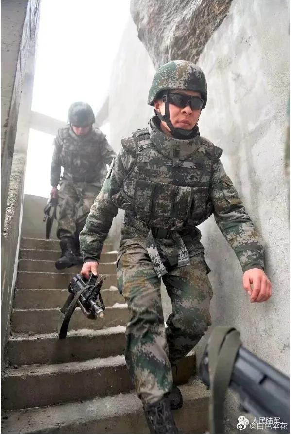 解放军购买140万套防弹衣,解放军两年内配发防弹衣