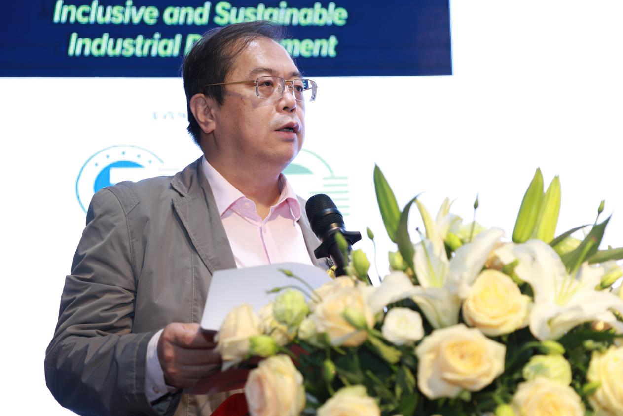 缇よ搐姣曡嚦缇よ嫳鑽熻悆,缇よ搐姣曡嚦澶у挅浜戦泦