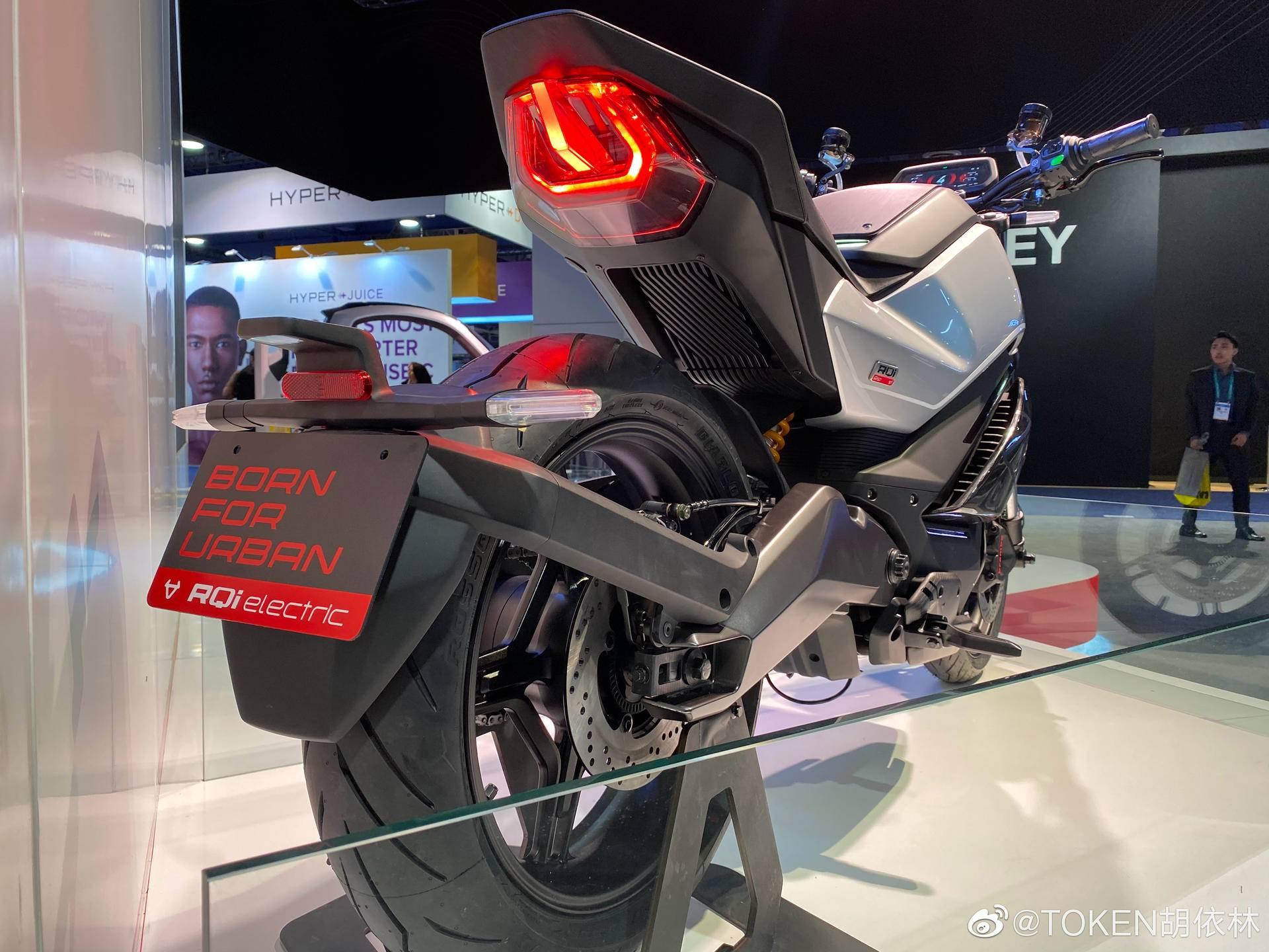 小牛电动车入门级电轻摩,新款小牛智能自动驾驶电动车