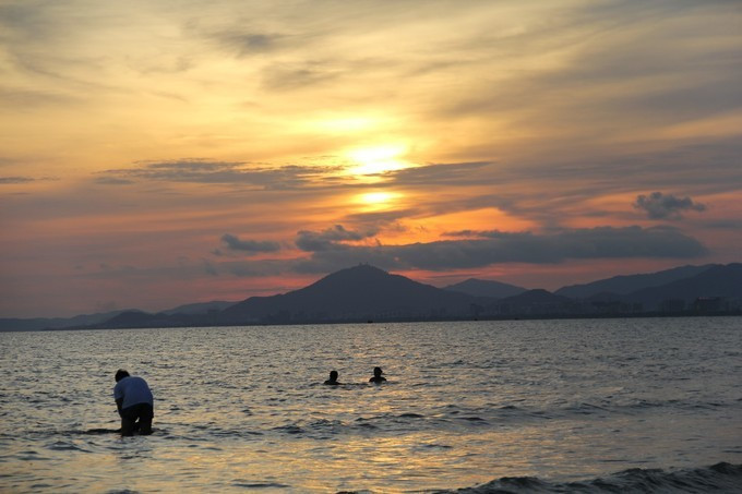 海边美食推荐旅游攻略,海边旅游美食风景攻略