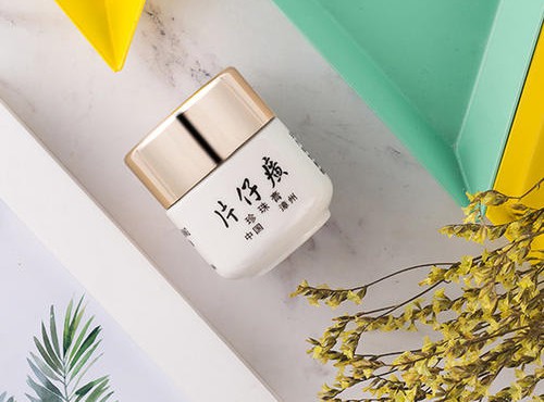 这五类护肤品不要买,这6种护肤品没必要买