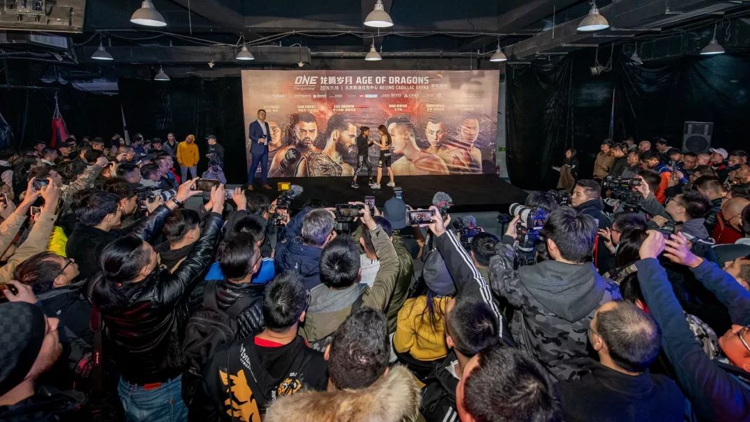 摔跤吧爸爸原型真实照片,摔跤吧爸爸原型爸爸有儿子吗