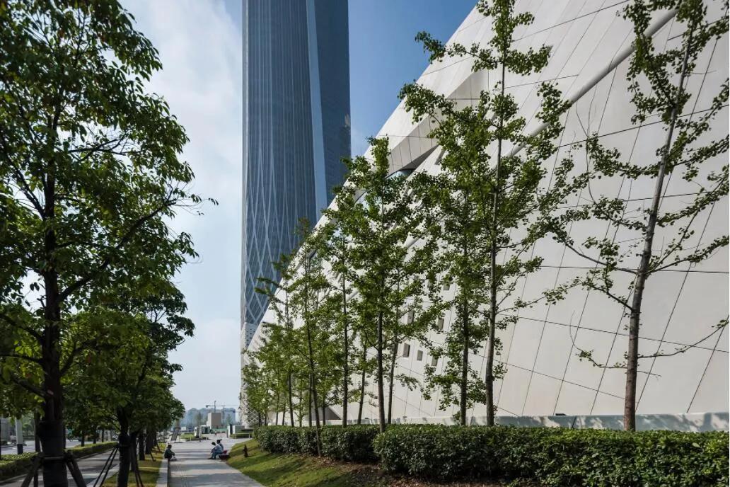 建筑设计师扎哈·哈迪德,扎哈哈迪德设计的中国建筑