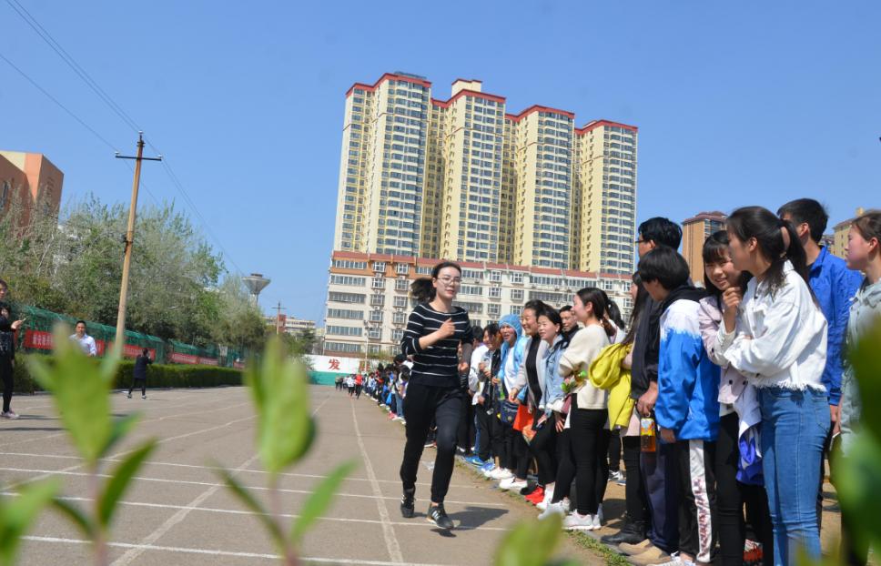 职高生与普通高中生的差距,高中生和职高生的区别