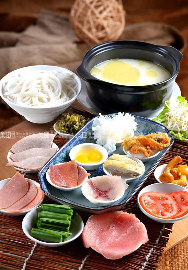 第一次吃云南蒙自过桥米线,云南蒙自过桥米线