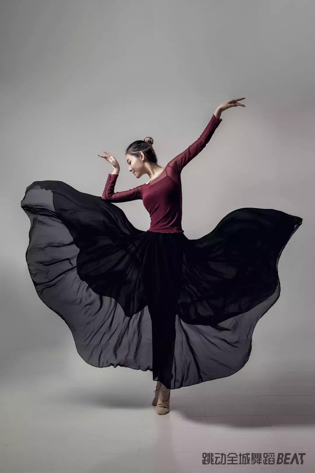 跳舞重心不稳导致身体僵硬,跳舞转圈时重心不稳应该怎么办