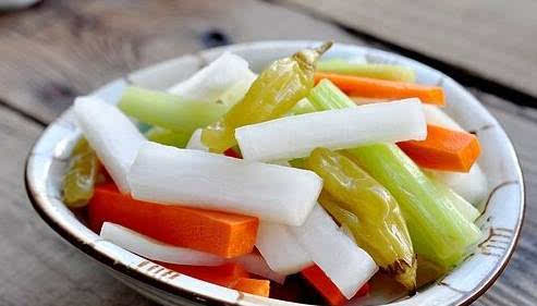 难怪饭店的泡椒萝卜条那么好吃?原来技巧全在这,2分钟就能学会