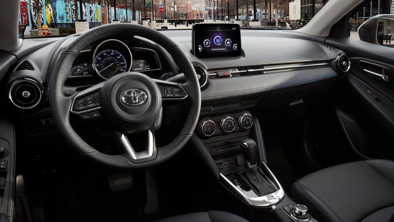 开了10年的丰田混动值得买吗,丰田混动保值还是纯燃油保值