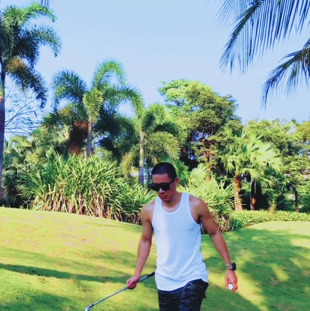 相扑手这么胖为啥日本女孩争着嫁,日本相扑手为什么能娶漂亮老婆