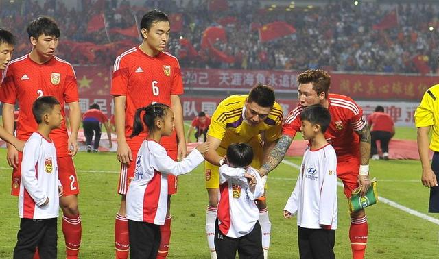 年轻时张琳芃身体素质,冯潇霆张琳芃球童