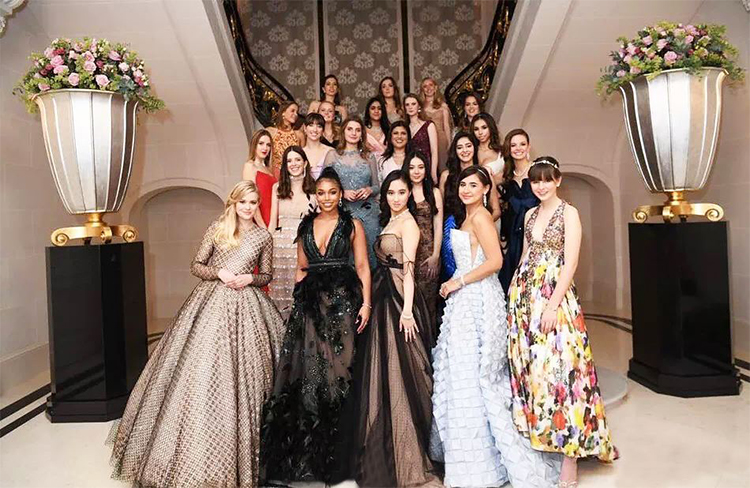 千万富豪如今蜗居在30平米的小屋,百亿富豪住豪宅