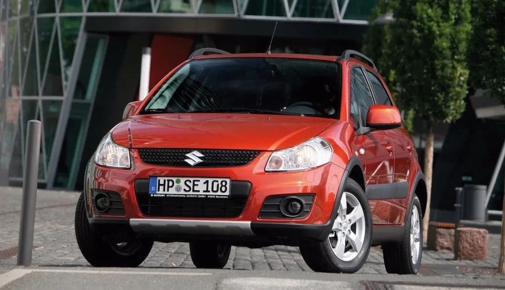 四驱铃木吉姆尼,吉姆尼和铃木维特拉