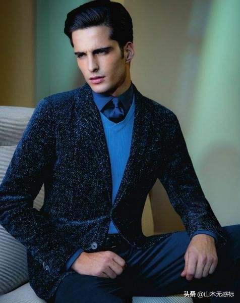 国内阿玛尼衣服是正宗的,阿玛尼的衣服为什么这么便宜