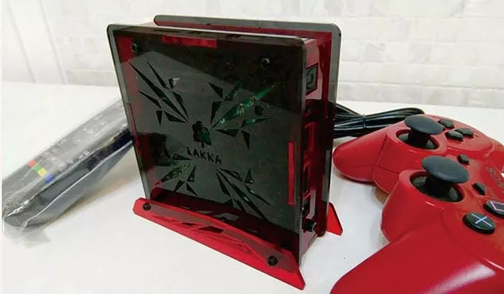 在国内怀旧玩家手中，这种百元机顶盒有了特别的用途