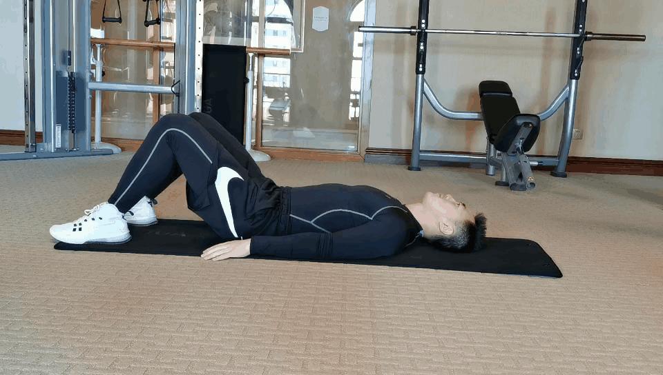 跑步第二天背痛是怎么回事,跑步时背痛的原因