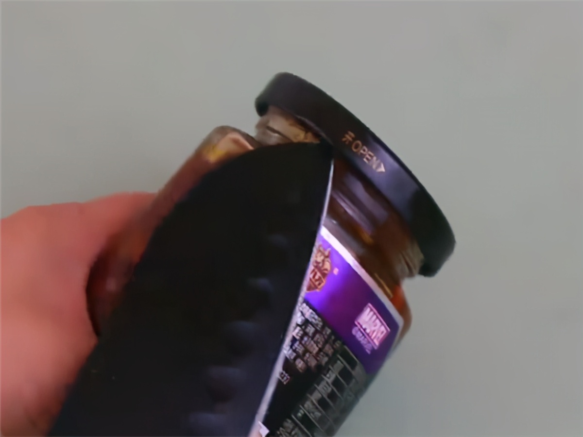 瓶盖打不开小技巧,瓶盖打不开最好的方法