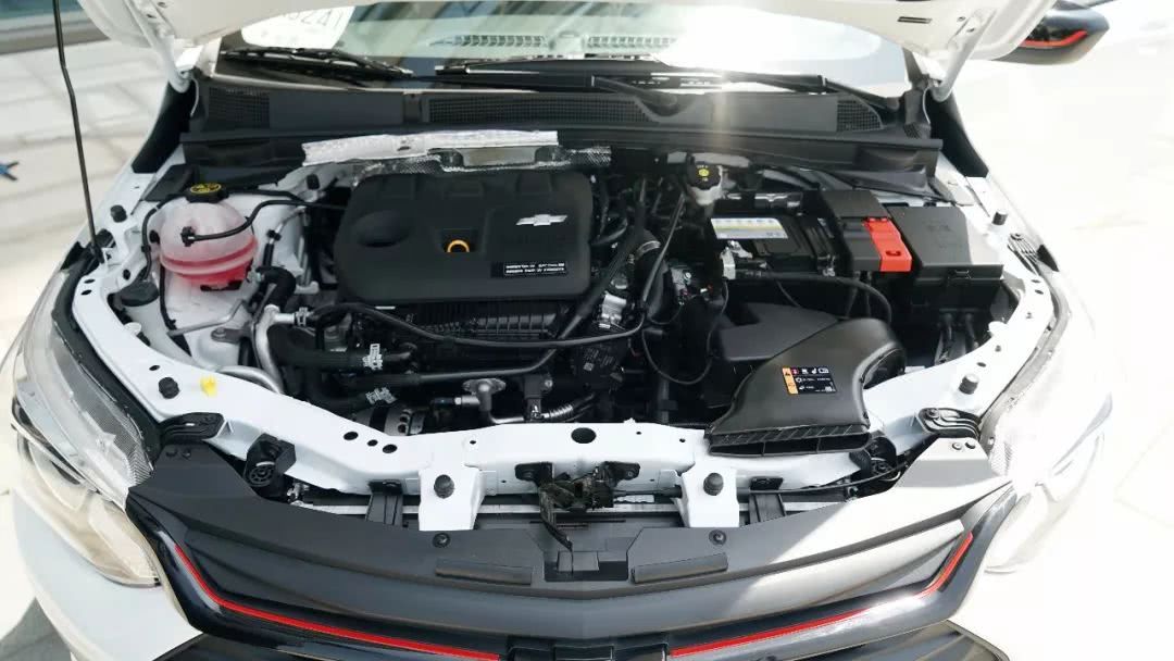 雪佛兰科沃兹试驾抖不抖,雪佛兰科沃兹手动挡试驾视频