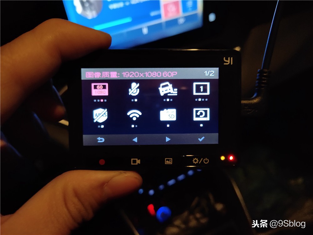 小蚁行车记录仪下载录像,小蚁行车记录仪更换电池