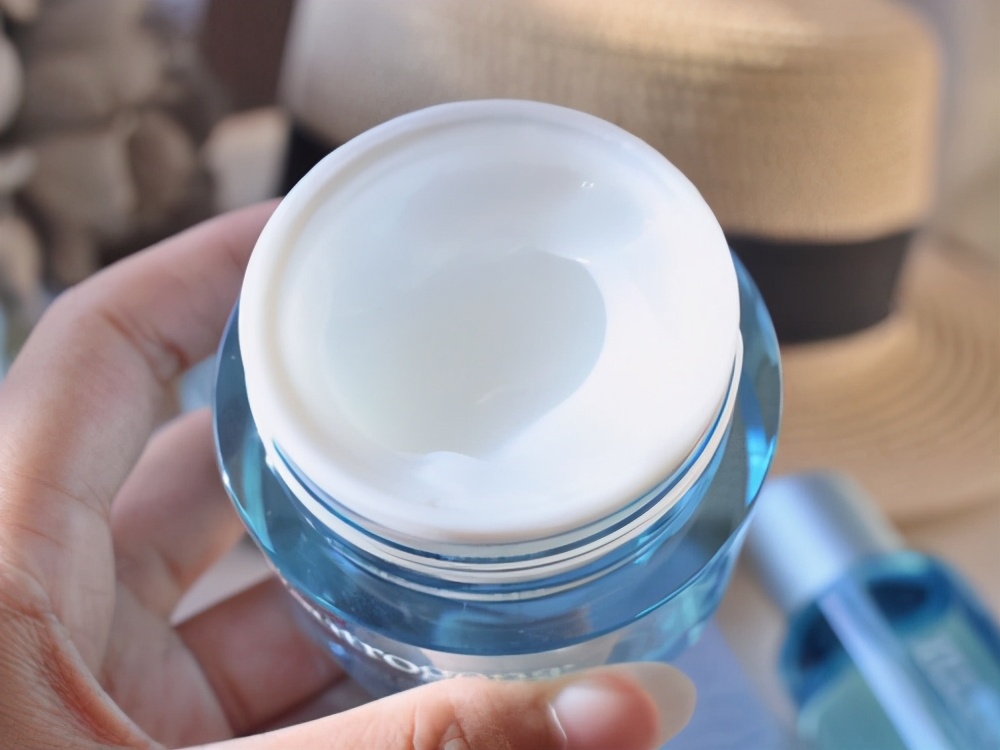 自然堂韩束推荐,自然堂韩束珀莱雅哪个好用