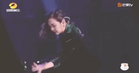 曾经生活在惊涛骇浪中的她为什么又站起来了?靠自救