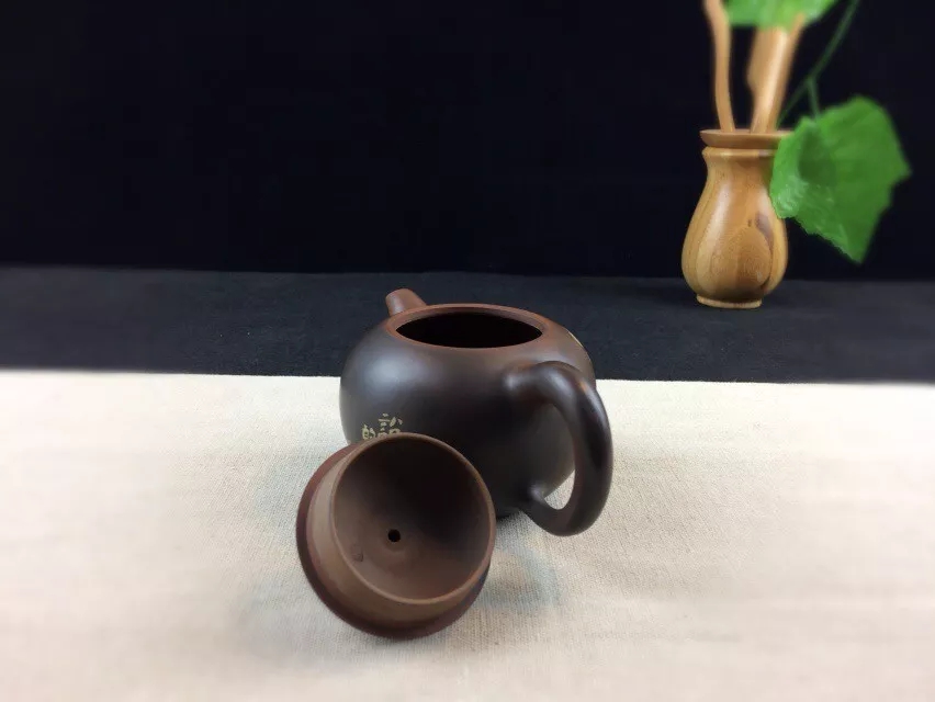 紫陶壶好坏怎么鉴定,紫陶壶怎么鉴别是纯手工