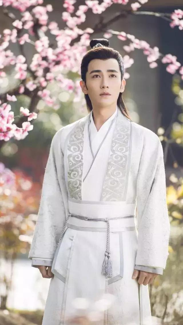 朱一龙推荐香水视频,朱一龙香水男人用还是女人用