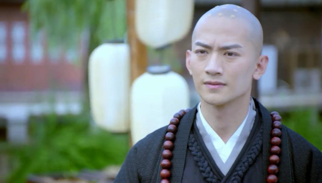 呕了……看完这部《新白蛇传》，我想向“四千年美女”道歉