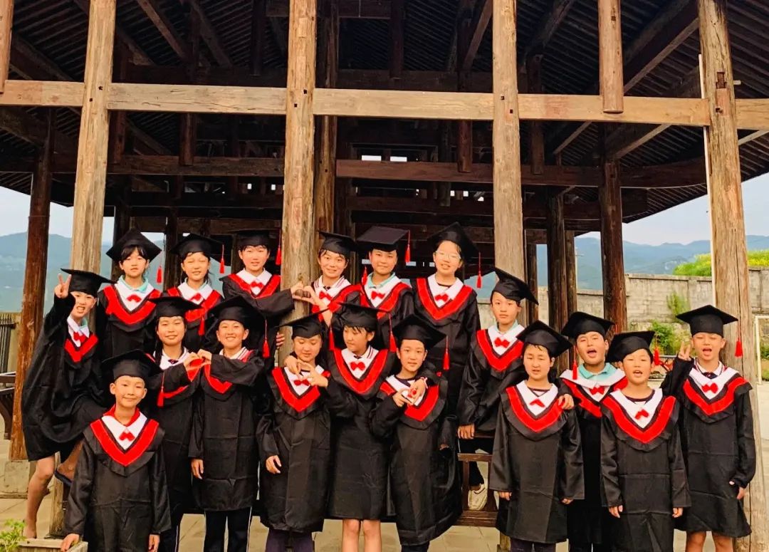 这所大山里的未来学校，破解了我们对于教育创新的认识误区