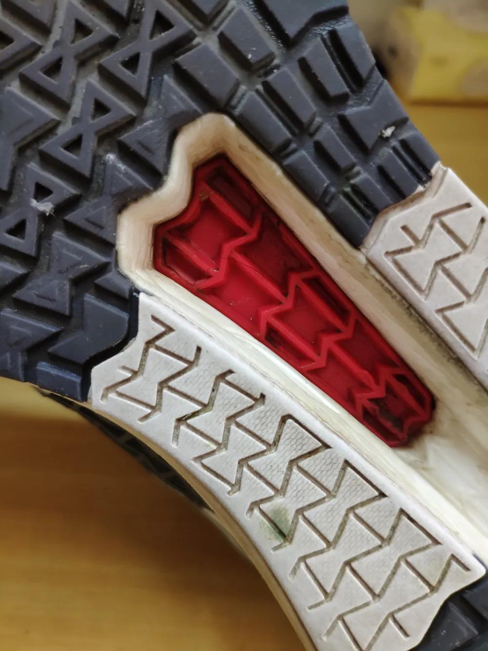 李宁赤兔4如何辨别真伪,李宁赤兔4跑1000米