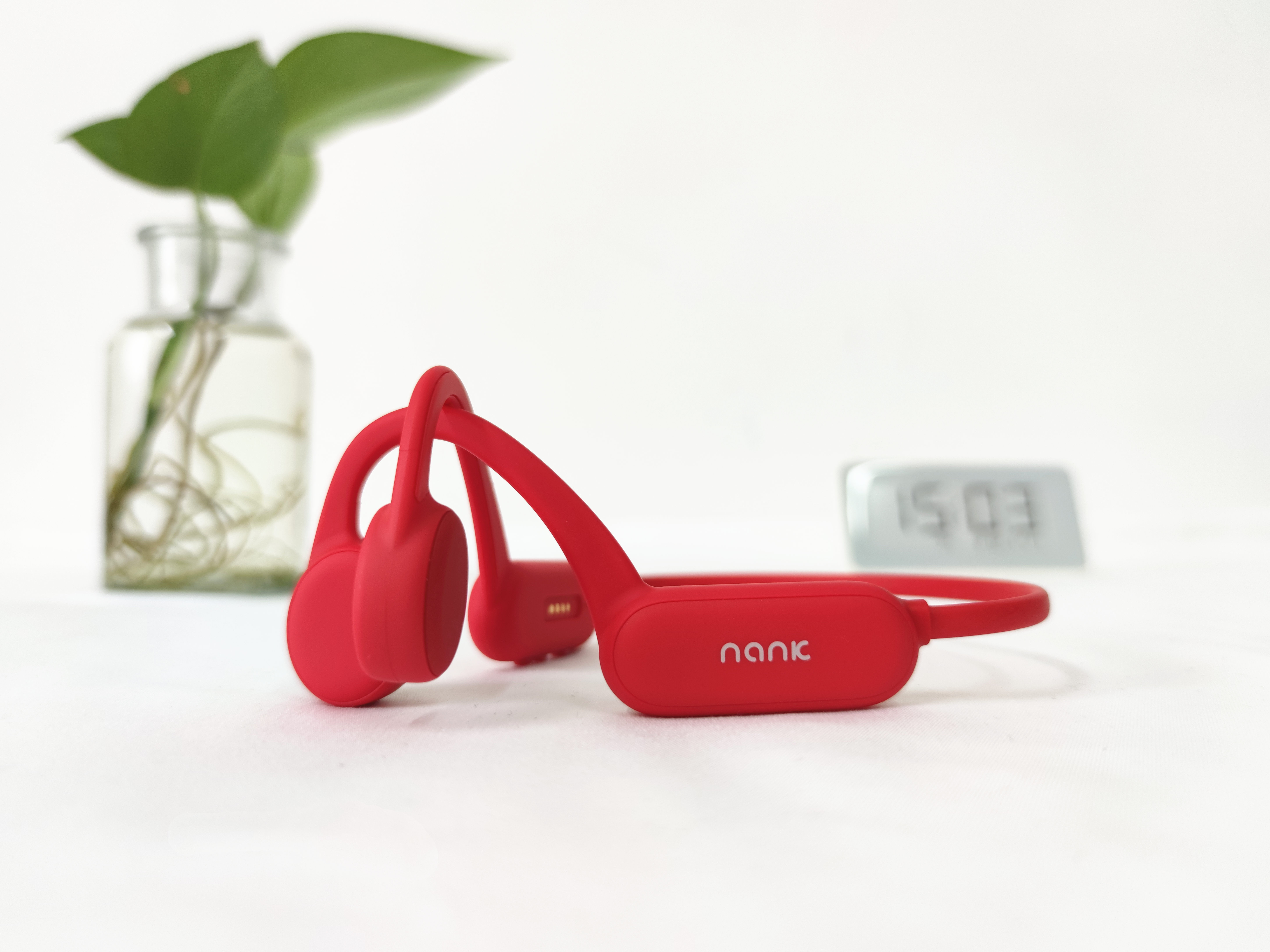 自带mp3单耳蓝牙骨传导耳机,自带音乐的骨传导蓝牙耳机