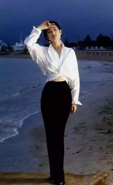 花百万走红毯视频,花十万走红毯