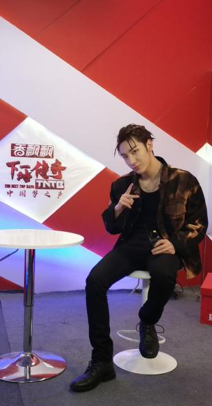 陈伟霆帅得一塌糊涂,陈伟霆不光长得帅还实力宠粉