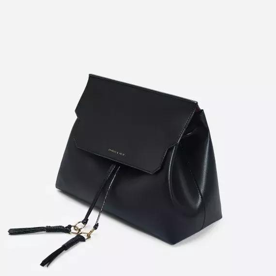 奚梦瑶穿miumiu黑钻吊带裙,158和178情侣穿搭