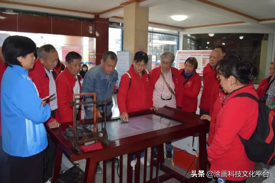 翰墨流韵金桂飘香迎国庆书画展,市图书馆开展绘画迎新年活动