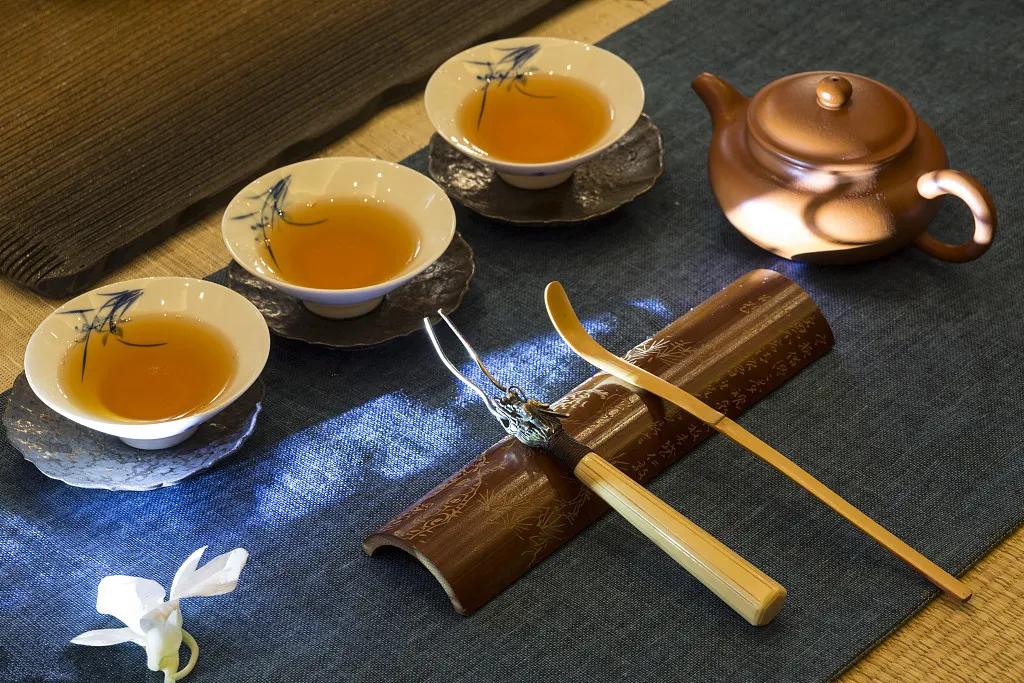 女生喝什么茶养皮肤最有效,茉莉花茶美白功效