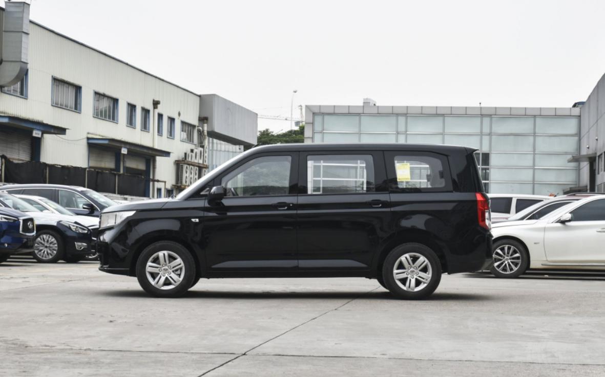 瑞风m3和宏光plus,瑞风m3五菱宏光plus很纠结买哪个