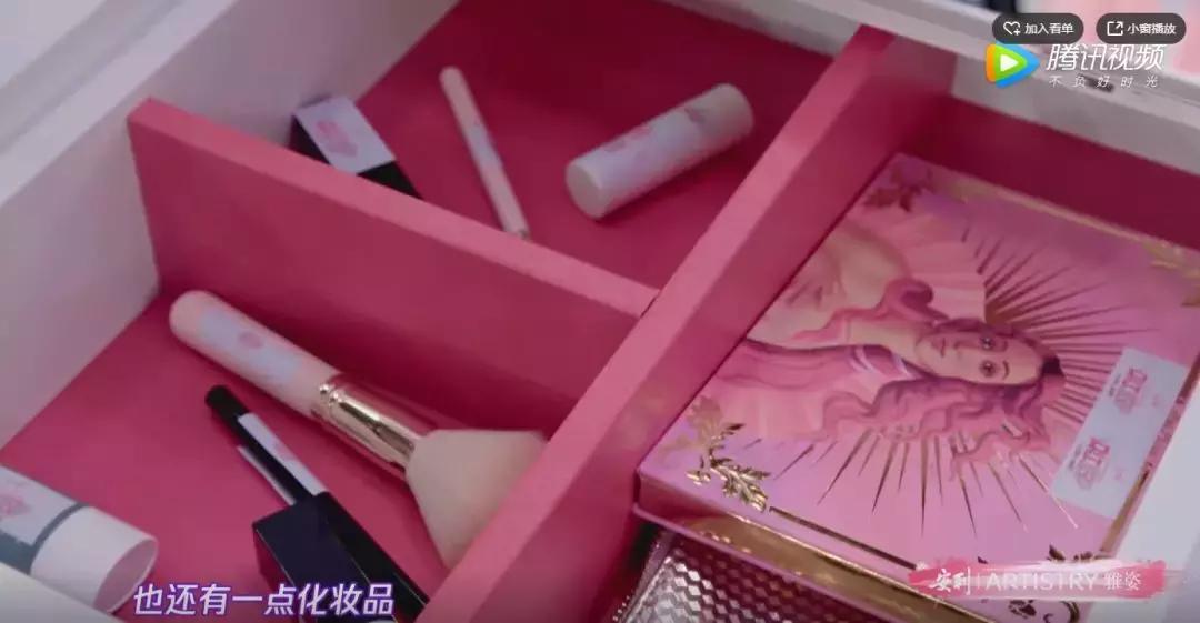 别再被骗了！女明星们其实真的不怎么用便宜货！