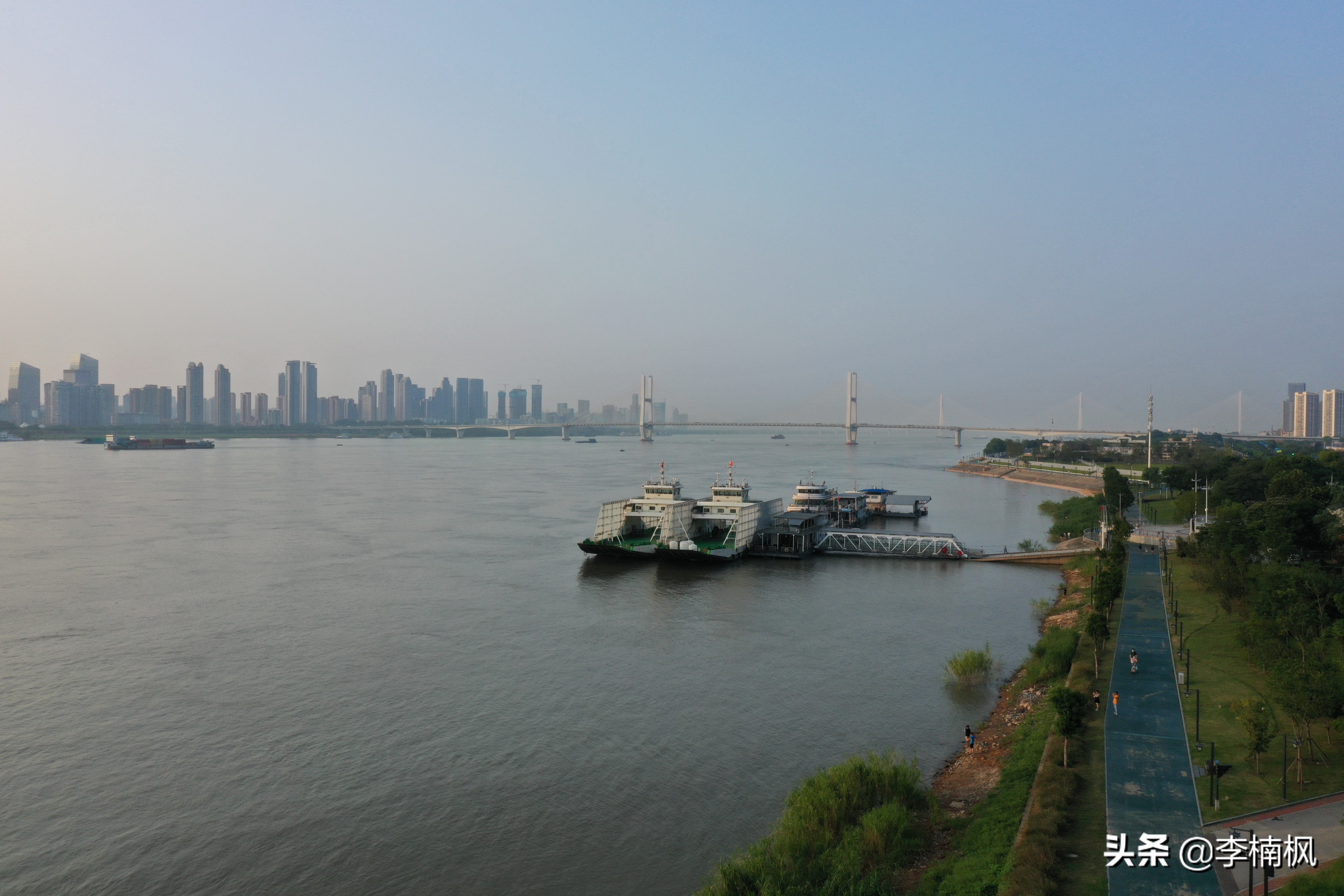 湖北武汉交通枢纽,湖北是中国最大的交通中枢