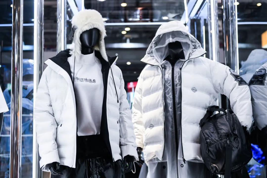 男装女装潮流感爆棚,冬季潮流男装女装穿搭