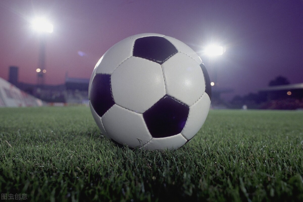 科乐美实况足球,科乐美实况足球会关服吗