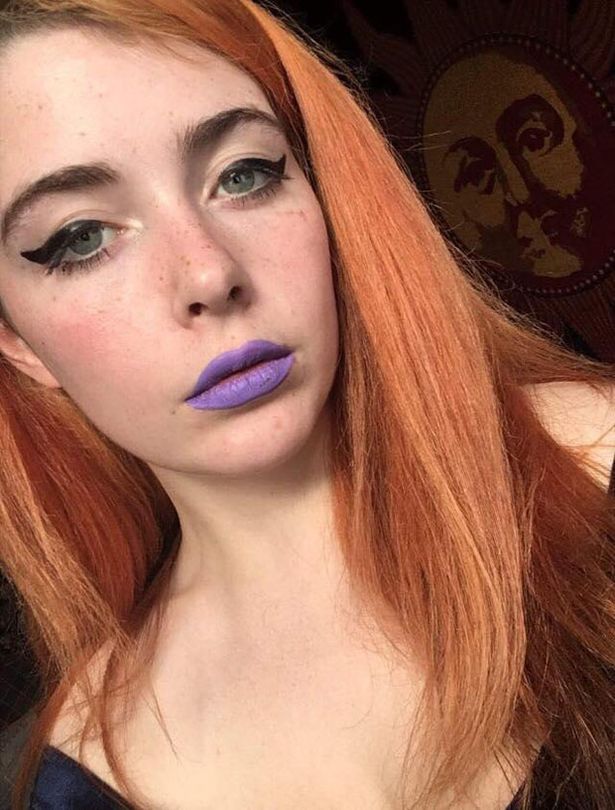 英25岁女孩兼职甜心宝贝，4年邂逅50名糖爹，身心俱疲不能自拔