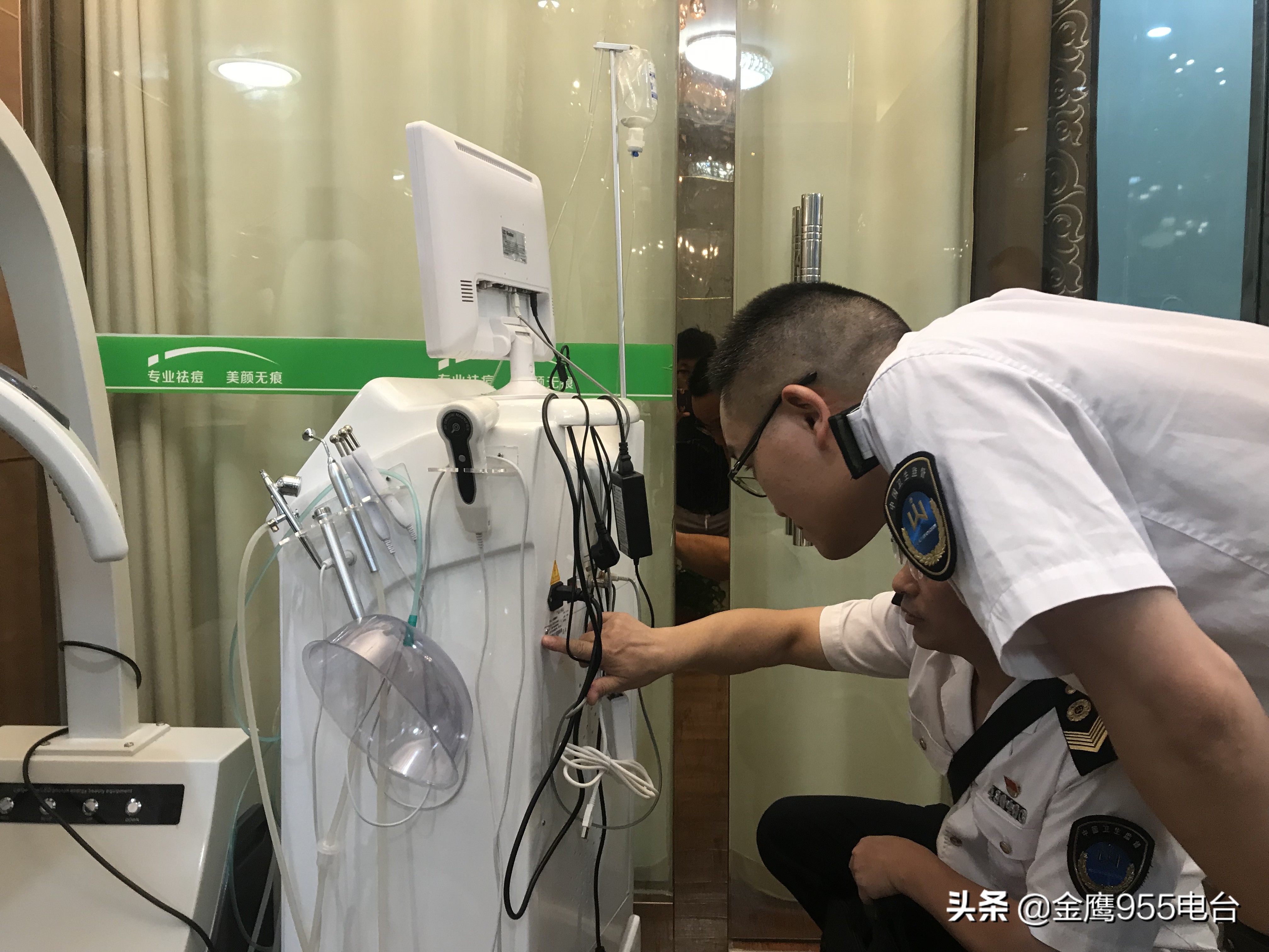 去祛痘险些毁容,祛痘毁容800元