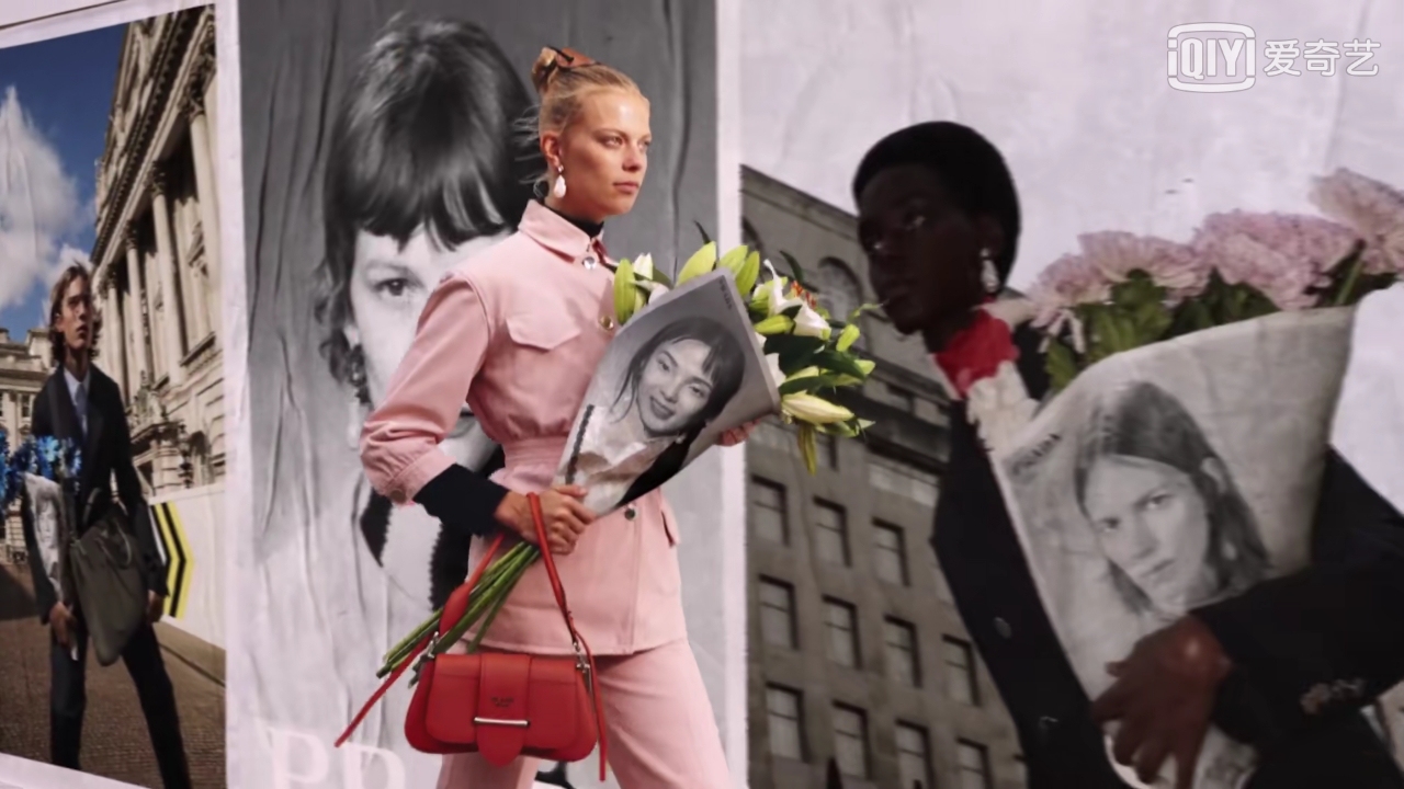 女王节，Prada鲜花让时尚破格融入日常