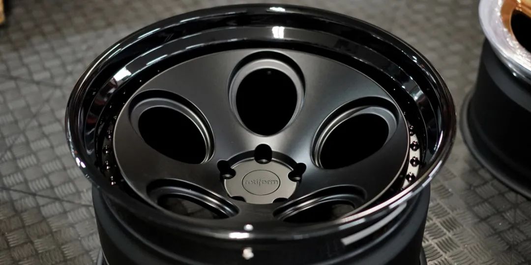 普通车如何改轮圈 (汽车可以改轮圈样式吗)