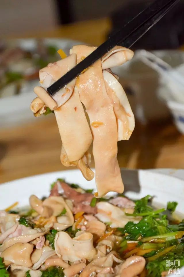 @海口夜猫子，夜深了你还不想睡？就来碗鸽粥慰藉你孤寂的肠胃