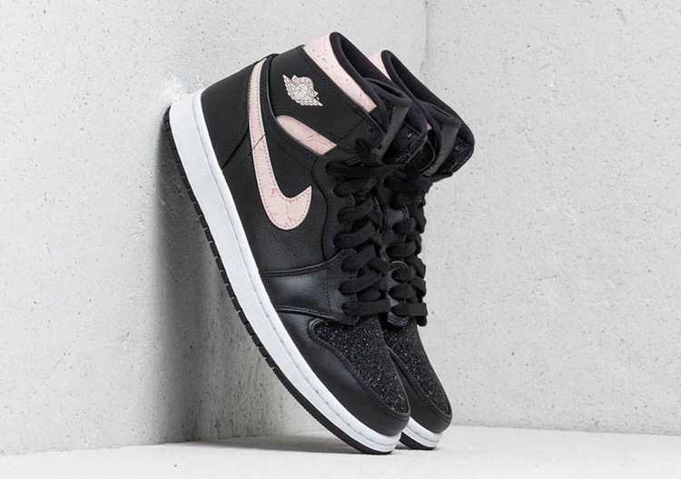 闪电倒钩aj1价格,火了一年的aj1热度是否依旧